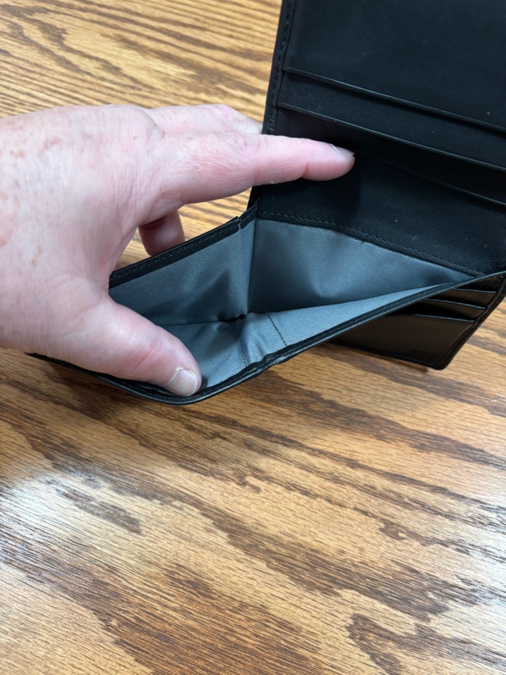 TUMI Black Ballistic Nylon and Leather Folded L-Fold Mens Wallet Cardholder - Picture 4 of 6